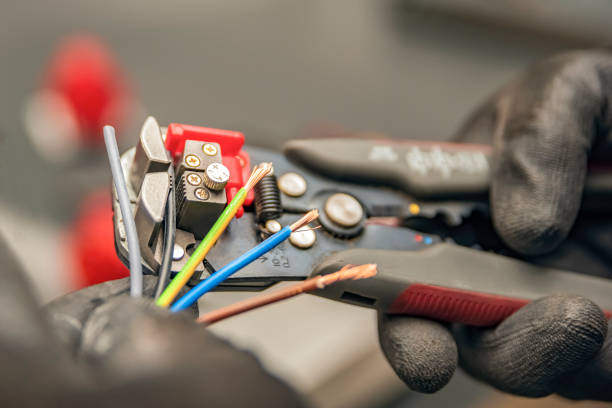 Best Affordable Electrician  in Oblong, IL